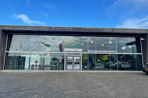 De nieuwe locatie van Farmstore aan de Ewinkel 12 in Cuijk (N-Br.). De eerste machines staan er al, de komende weken komen er meerdere bij. Foto: Farmstore.