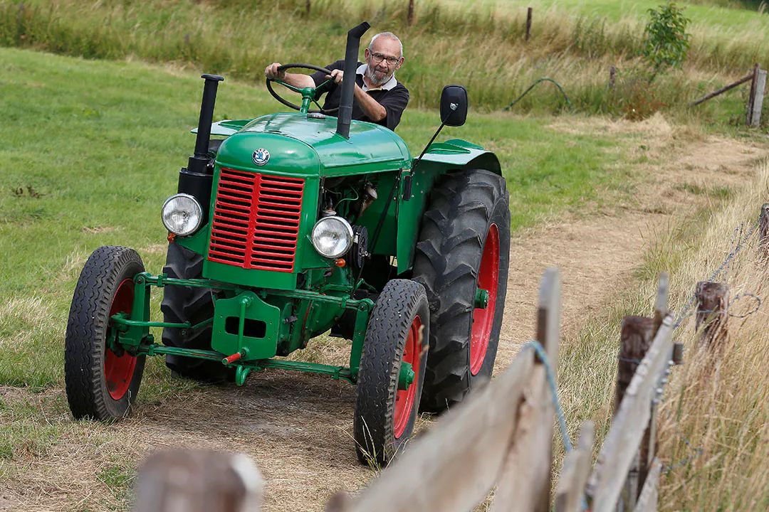 Oldtimer Škoda S30: drie kleppen per cilinder - Trekker