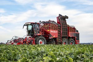 De Zuid-Duitse machinefabrikant Holmer levert  voor oogstseizoen 2023 zijn vijfde generatie zelfrijdende bietenrooiers: de Terra Dos 5. - Foto's: Holmer