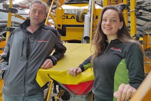 Leo Geertsema en zijn dochter Sanne Dijkstra-Geertsema worden opnieuw importeur van de Claydon machines. Ze denken dat de markt er in Nederland nu klaar voor is. - Foto's LMB Geertsema