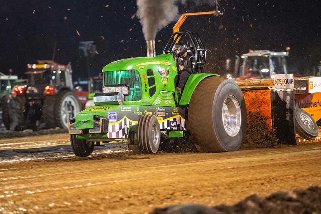 Trekkers van alle klassen strijden op Tractorpulling Ysselsteyn